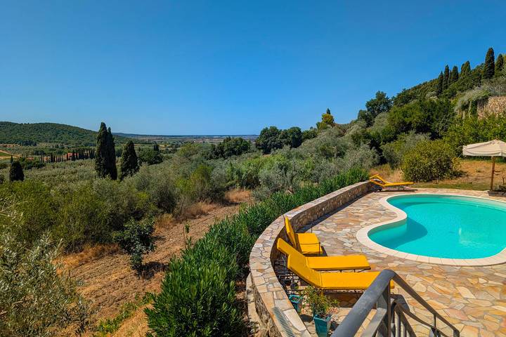 Villa per 7 persone, con terrazza e giardino in Suvereto