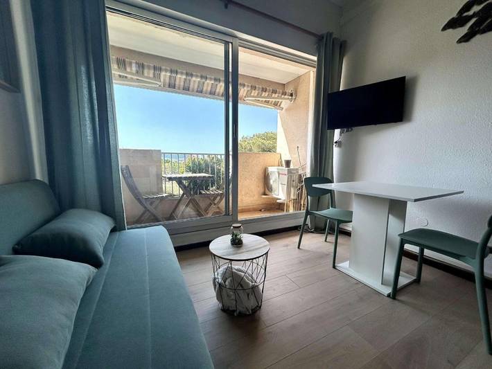 Gîte pour 2 personnes, avec balcon dans Port De Balaruc Les Bains - 4