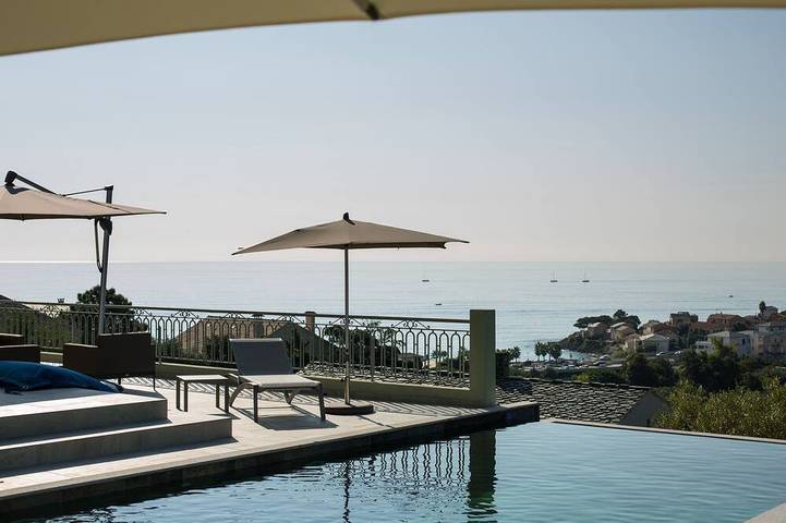 Villa pour 14 personnes, avec terrasse et jardin