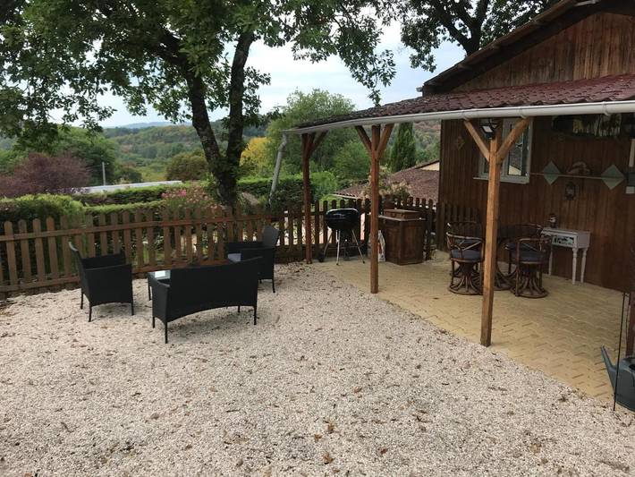 Location de vacances pour 5 personnes, avec jardin et vue à Condat-sur-Vézère - 2