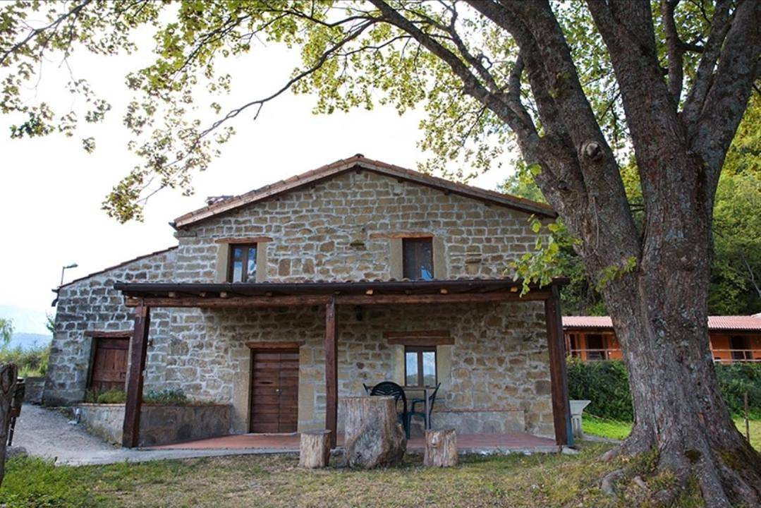 Agriturismo La Tana del Lupo in Crognaleto, Gran Sasso