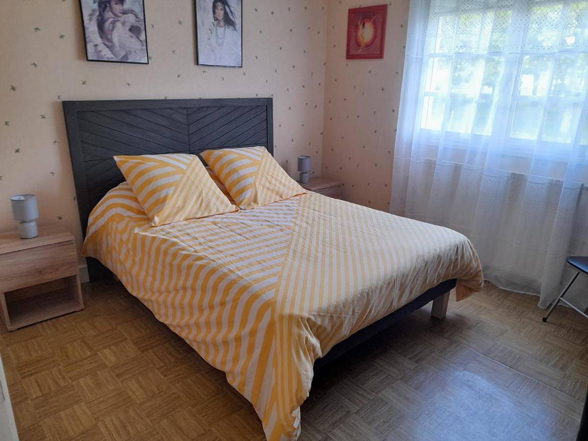 Three-Bedroom Home in Onzain, Région de Blois