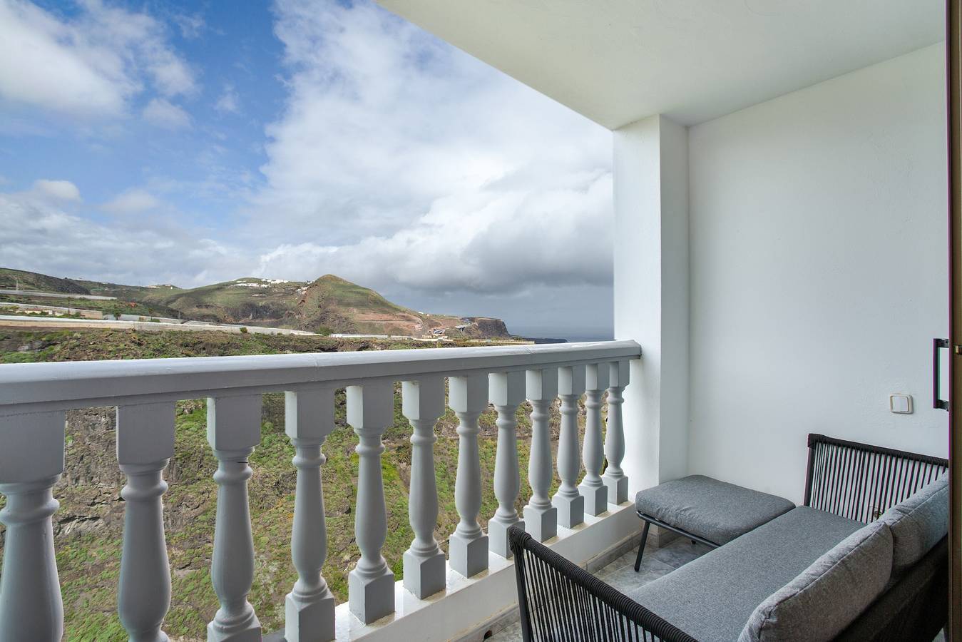 Apartamento entero, Vacaciones 'El Granero' con terraza compartida, jardín compartido y Wi-Fi in Los Toscales, Moya
