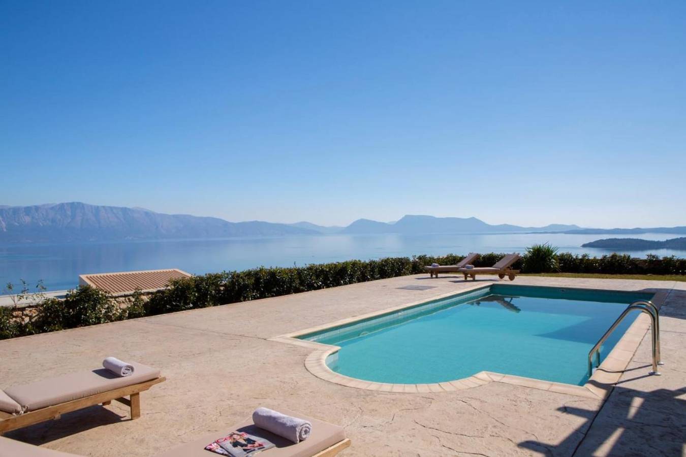 Villa Ventalia with magnificent panoramic sea view! in Nikiana, Alexandros