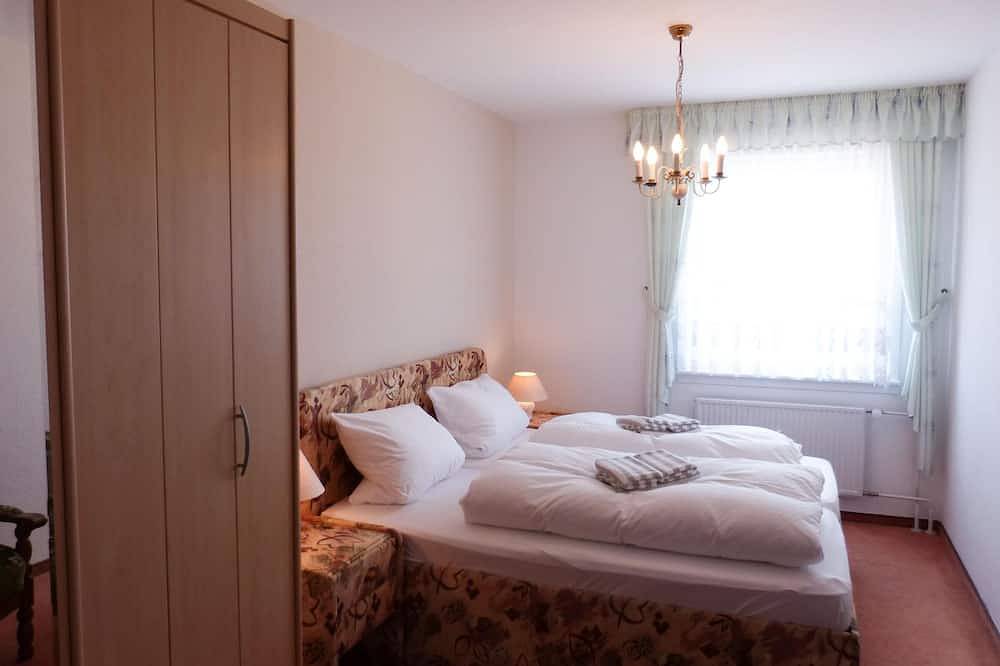 Ganze Wohnung, Haus Nordenlicht Ferienwohnung Naujokat mit Meerblick, 100 m zum Strand in Wittdün, Amrum