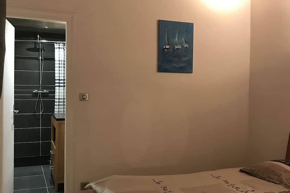 Maison Pieds Dans L'Eau in Sciez, Région de Thonon-les-Bains