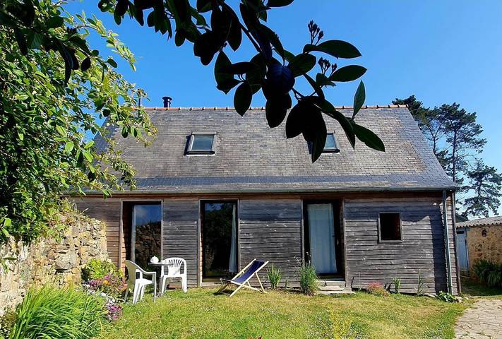 Location de vacances pour 3 personnes, avec Terrasse et Jardin dans Gouffre de Plougrescant