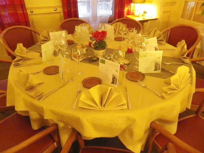 Hôtel pour 2 personnes, avec terrasse, animaux acceptés à Clamecy - 3