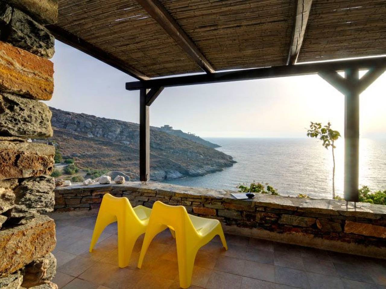 Ganze Wohnung, Luxuriöse, ruhige Wohnung direkt am Meer - Privatstrand in Kea