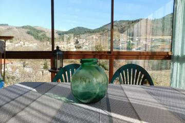 Gîte pour 6 personnes, avec vue et jardin à Arcens