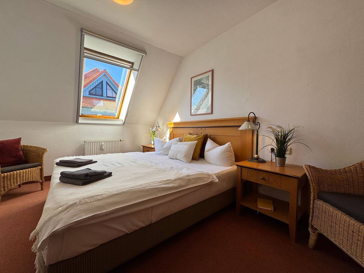 Ganze Wohnung, Ferienwohnung direkt hinter der Düne mit eingeschränktem Ostseeblick in Wustrow, Fischland