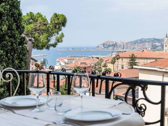 Villa pour 4 personnes, avec balcon à Imperia