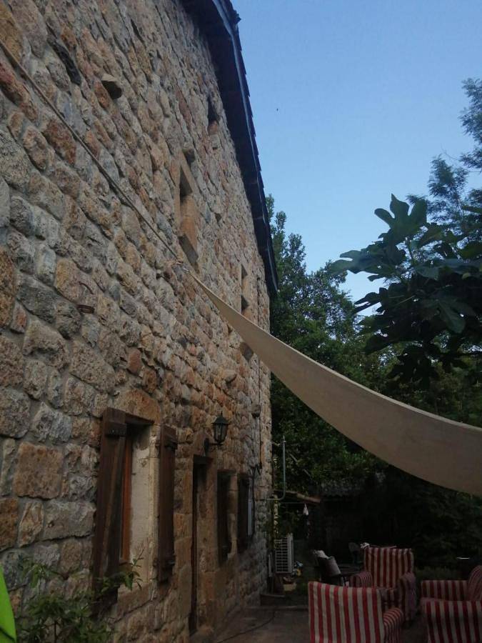Location de vacances pour 6 personnes, avec Terrasse ainsi que Jardin et Vue à Barnas - 4