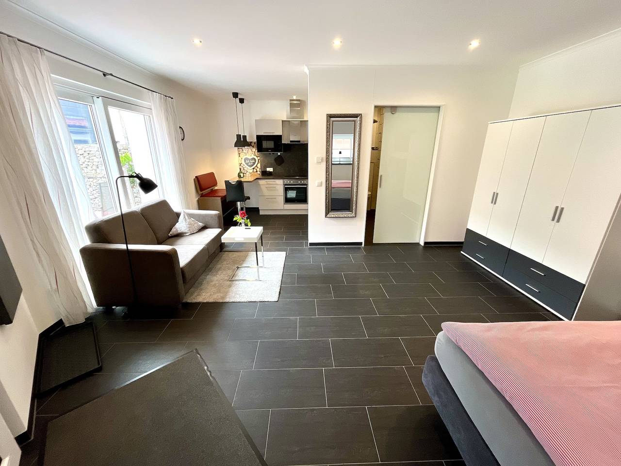 Ferienscheune Maria - Ferienwohnung Carina mit ebenerdiger Südterrasse in Lichtenfels (Bayern), Oberes Maintal - Coburger Land