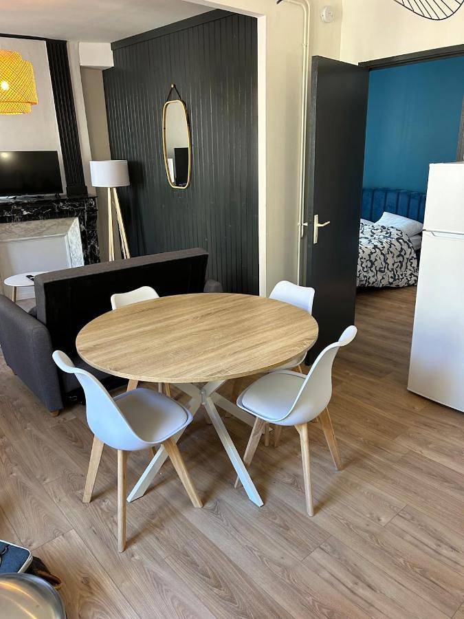 Appartement entier, One-Bedroom Apartment in Langeac, Haute-Loire