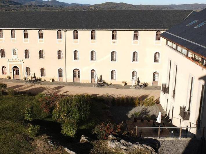 Camping pour 4 personnes, avec bassin pour enfant, animaux acceptés dans l' Ariège - 3