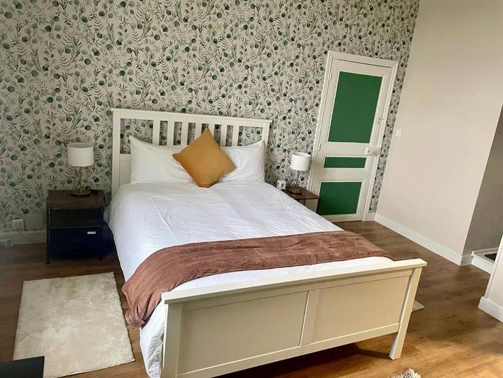 Location de vacances pour 2 personnes, avec vue et jardin à Le Vigeant - 2