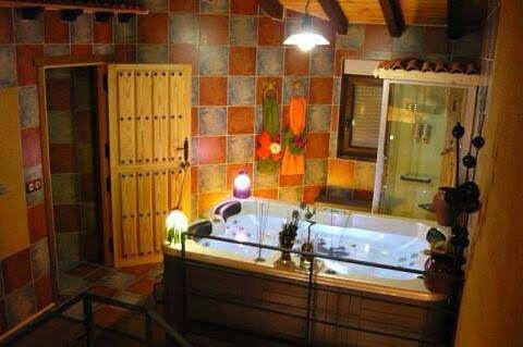 Casa rural para 5 personas, con jacuzzi en Navatejares - 3