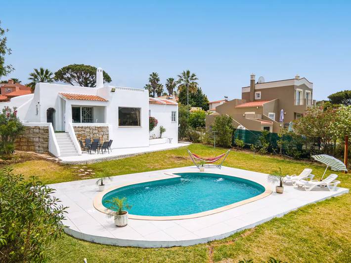 Villa für 8 Personen, mit Garten