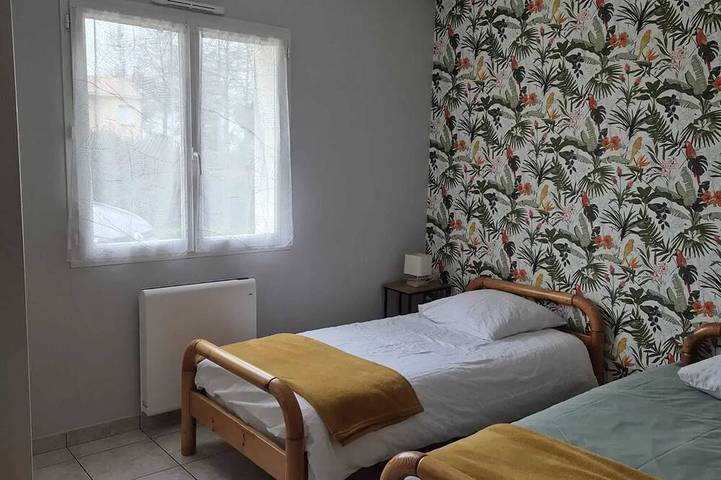 Location de vacances pour 4 personnes, avec jardin à Saint-Hilaire-de-Chaléons - 4