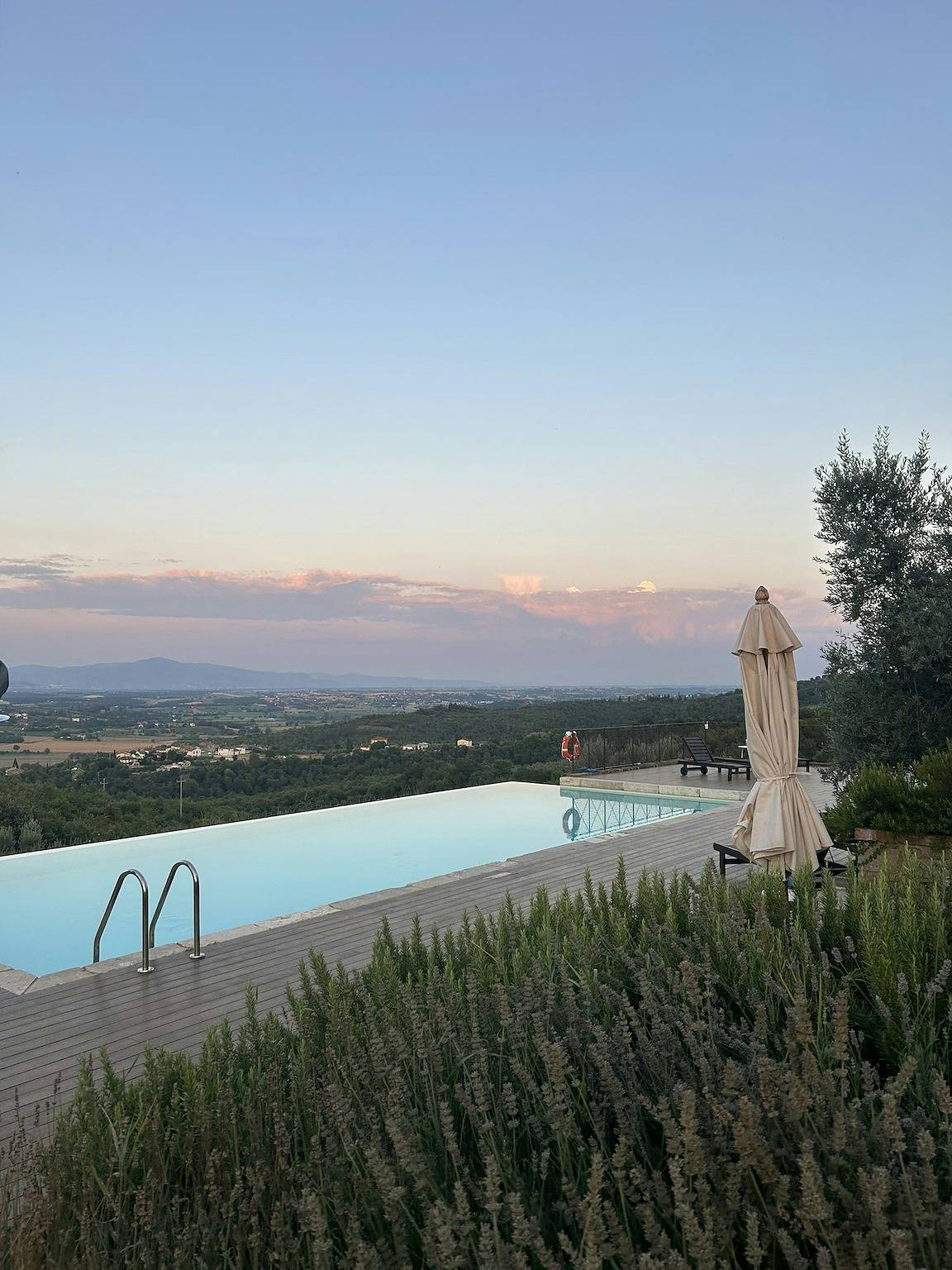 Appartamento intero, Casolare con piscina, sauna e vista sulla valle in Monte San Savino, Chianti