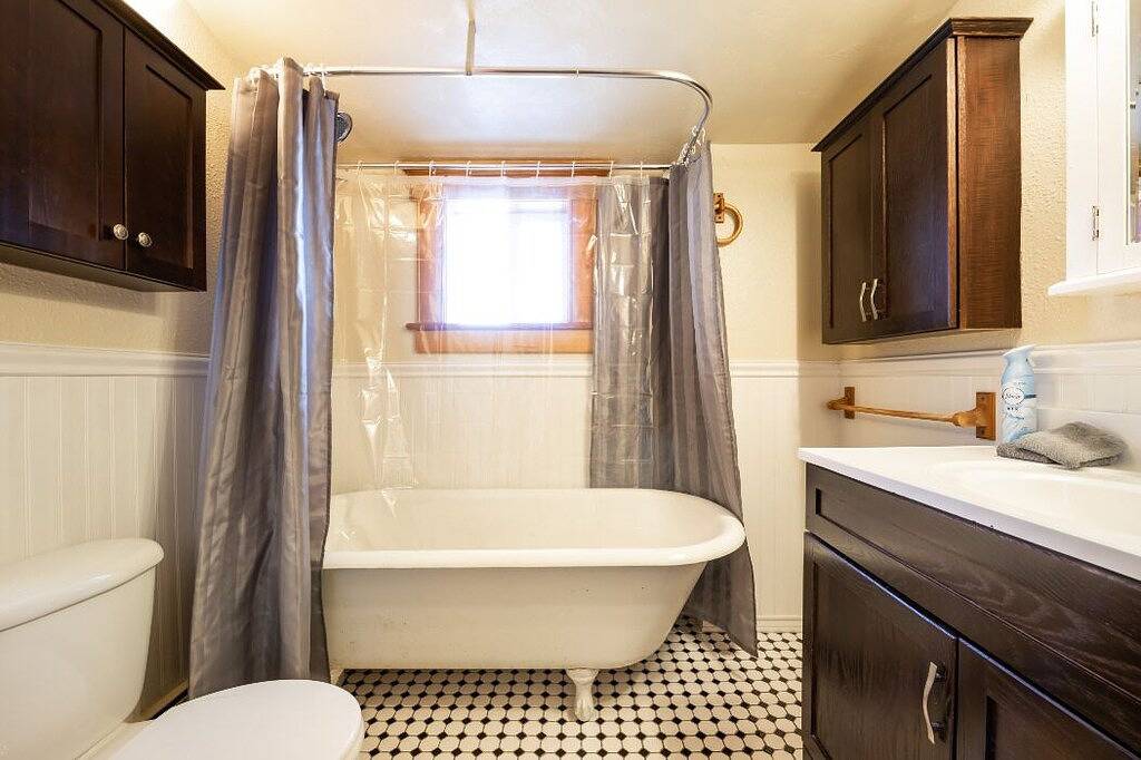 Genießen Sie die Innenstadt von Colorado Springs Restaurants, Brauereien, Museen, Kunstgalerien in Colorado Springs, El Paso County (CO)