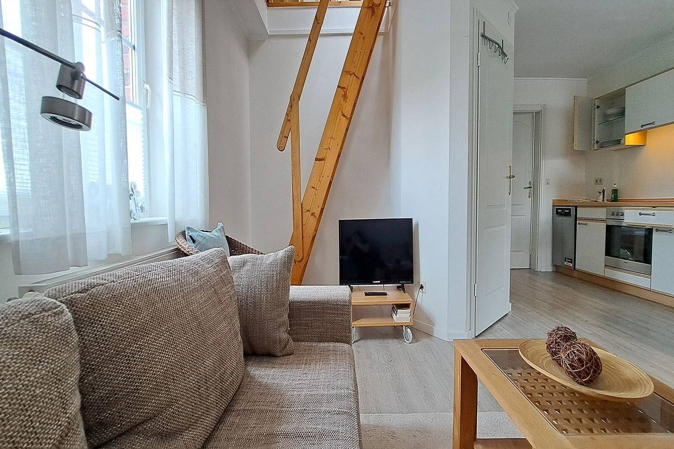 Ganze Wohnung, Ferienwohnung Lachmöwe - Garten, Terrasse, eingezäuntes Grundstück, Hafen fußläufig erreichbar in Dagebüll, Nordfriesland