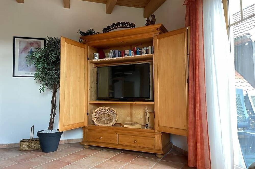 Entire apartment, Comfortable vacation apartment for up to 4 people (85 sqm) in Neualbenreuth, Eastern Bavaria