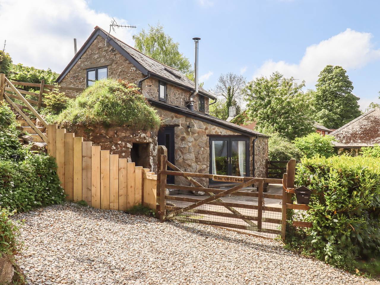 Ash Cottage in Chagford, Dartmoor National Park