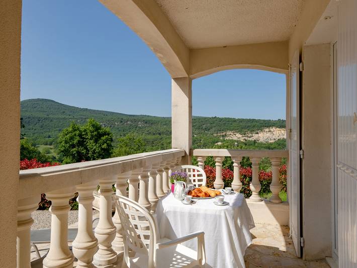 Ferienwohnung für 6 Personen, mit Terrasse und Garten sowie Seeblick und Ausblick in der Verdonschlucht - 2