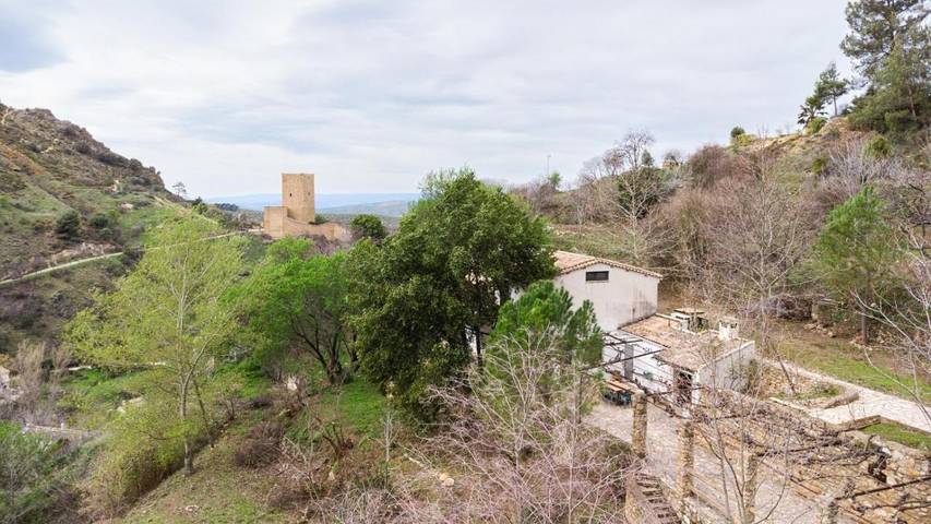 Escapadas de fin de semana para 8 personas, con vistas además de terraza y jardín, Se admiten mascotas en Cazorla
