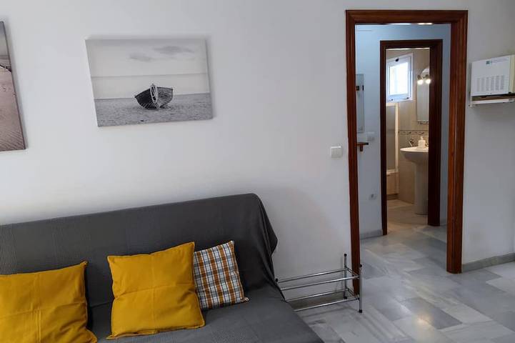 Entire apartment, Attic, large terrace. 2 Km. from Fuengirola. Wyndham Resorts Mijas-Costa area. in Playa El Bombo, Mijas