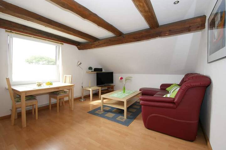 Ferienwohnung für 2 Personen, mit Balkon und Garten