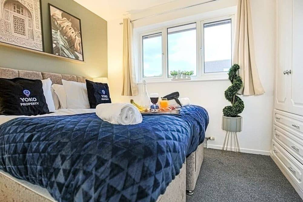 ⭐️Central Mk House with Garden, Parking & Smart Tv⭐️ in Milton Keynes, Zuidoost Engeland