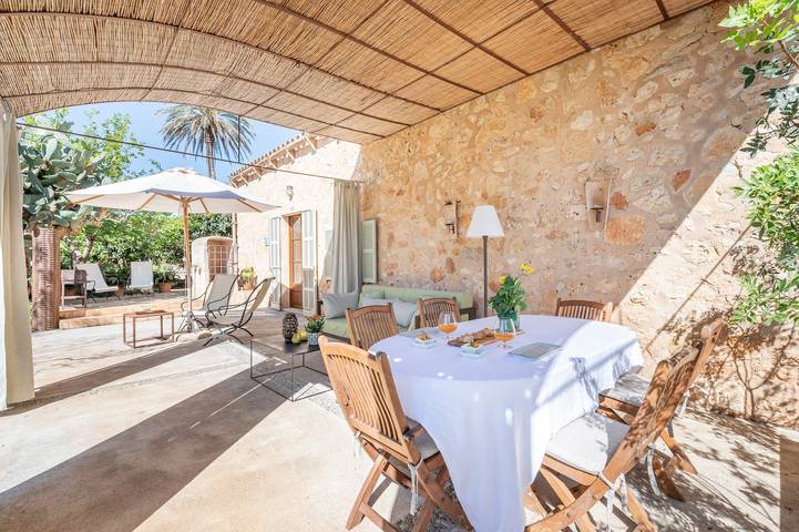 Villa „Es Lledoner 2“ mit Bergblick, Gemeinschaftspool und WLAN in Felanitx, Mallorca Süden