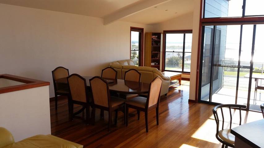 Holiday home for 12 people, with balcony and garden in Bawley Point