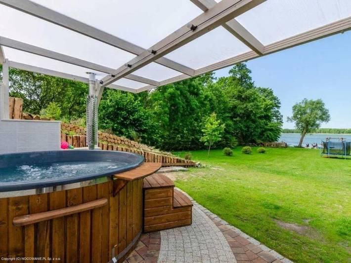 Domek letniskowy dla 6 osób, z Taras i Jacuzzi oraz Ogród i Sauna na Mazury