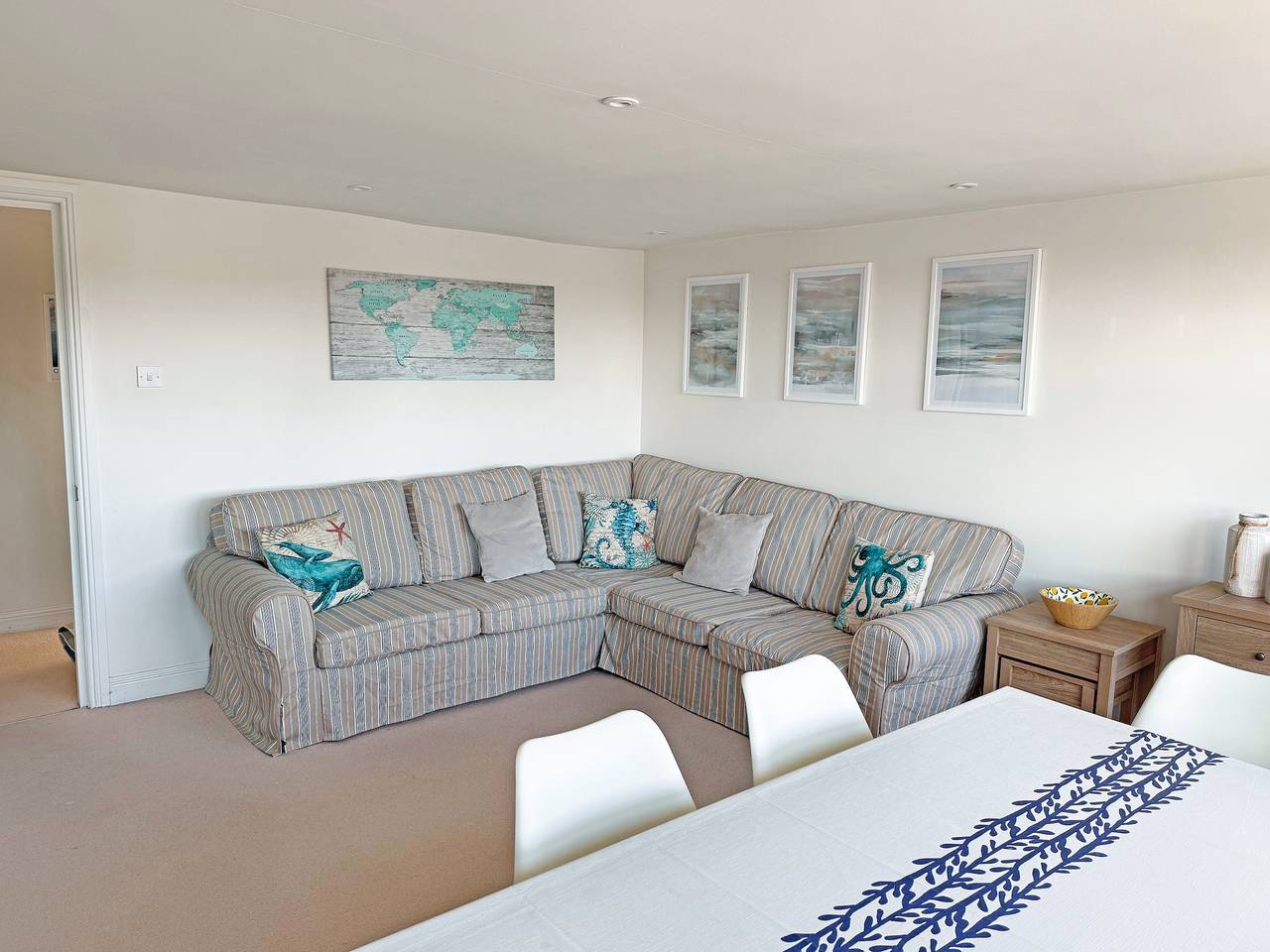 Entire apartment, Sandbourne in Bournemouth, South West England