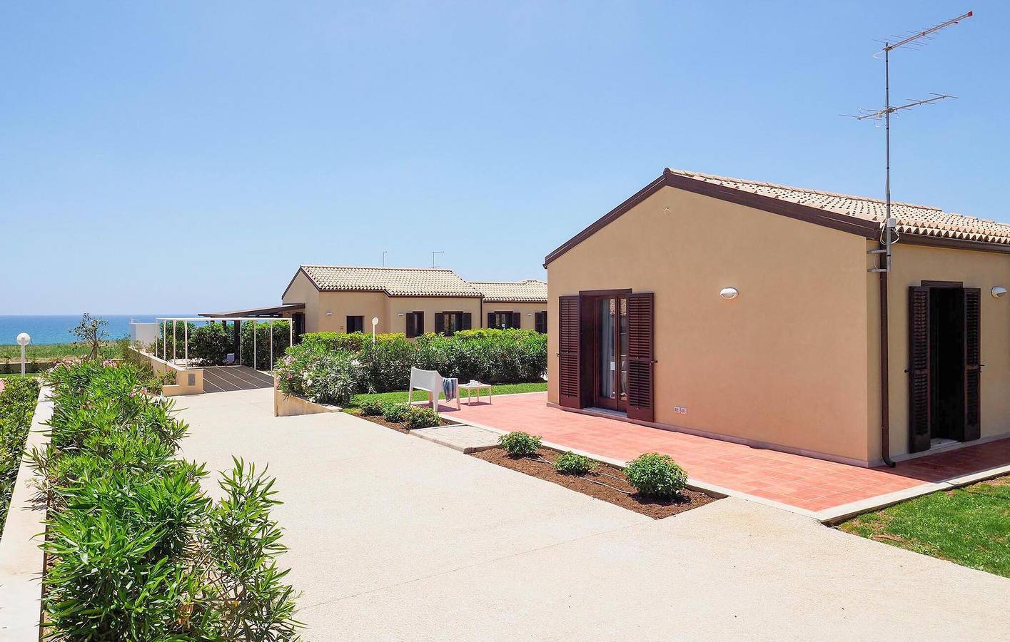 Appartement avec vue sur la mer, climatisation, parking et terrasse, à 1 km de la plage de Maganuco in Marina di Modica, Modica