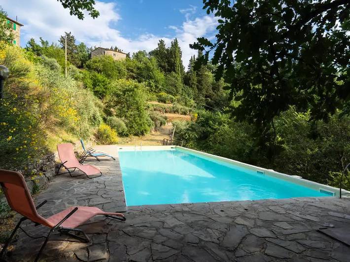 Casa 22 Persone in Londa, Firenze province