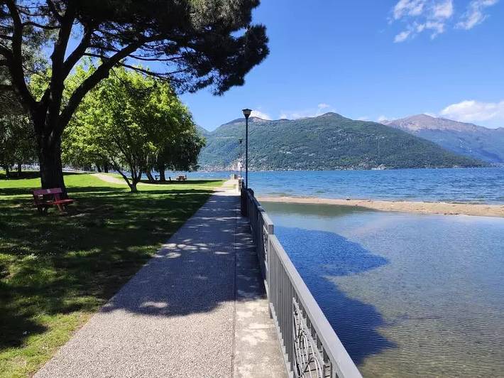 Ferienwohnung für 3 Personen, mit Balkon und Garten am Lago Maggiore