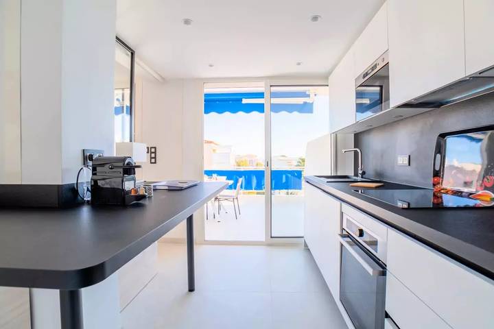 Gîte pour 3 personnes, avec vue et terrasse dans Port du Mourre-Rouge - 4