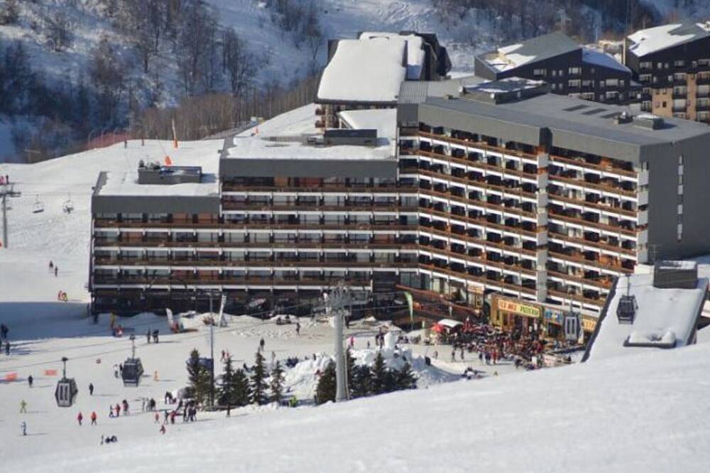 Entire apartment, Studio Ski-in/Ski-out, pet-friendly, 2 persons in Les Menuires, Saint-Martin-de-Belleville