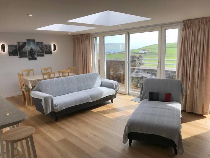 Holiday rental for 5 people, with view and garden on Shetland Islands