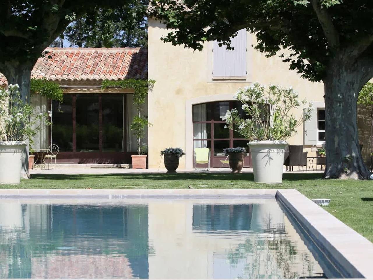 Bastide de charme, private pool in heart of Luberon in Lagnes, Parc naturel régional du Luberon