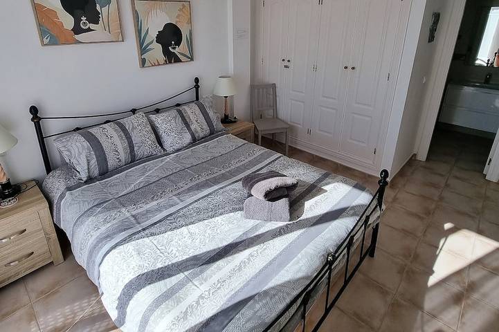 Entire apartment, South Facing Apartment, Fantastic Sea Views,Terrace, 300m beach in Playa de las Ventanicas, Mojácar