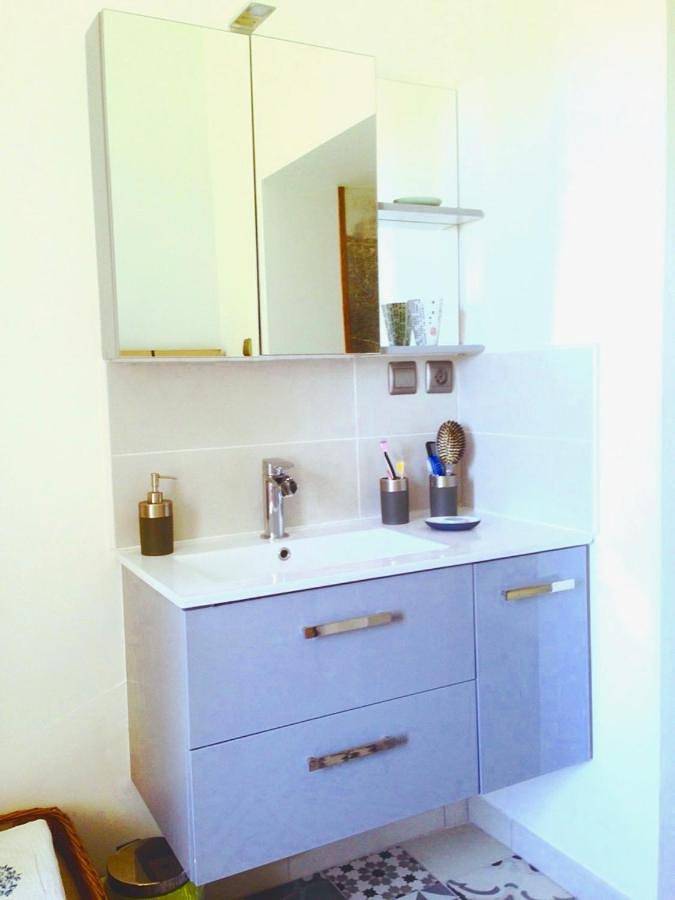 Appartement entier, Apartment with Terrace in Sète, Côte méditerranéenne (France)