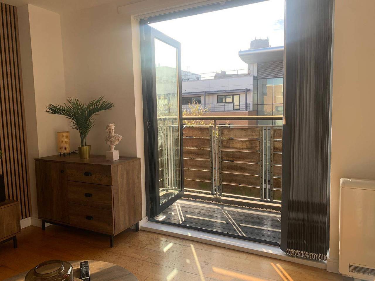 Ganze Ferienwohnung, Ferienwohnung für 6 Personen mit Balkon in Liverpool, Merseyside