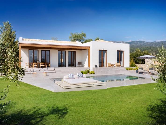 Ferienhaus für 4 Personen, mit Pool und Garten sowie Terrasse