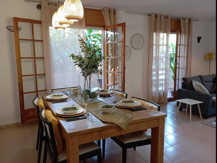 Location de vacances pour 8 personnes, avec balcon et jardin à Castelldefels - 2